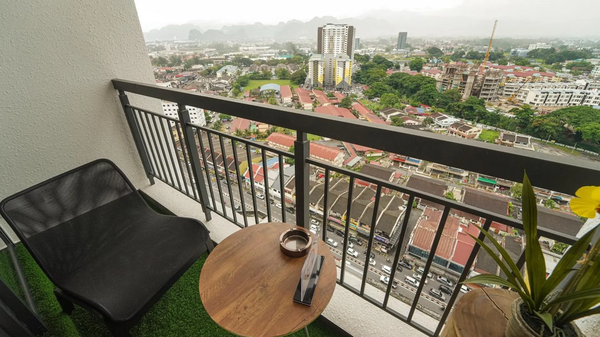 Tropical Bali At Horizon Ipoh 8Pax 2Carpark Apartment